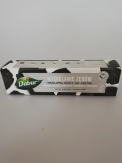 Pasta do zębów Dabur Herbal Charcoal wybielająca